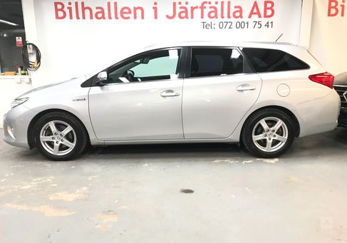 Toyota Auris Touring Sports, 2014