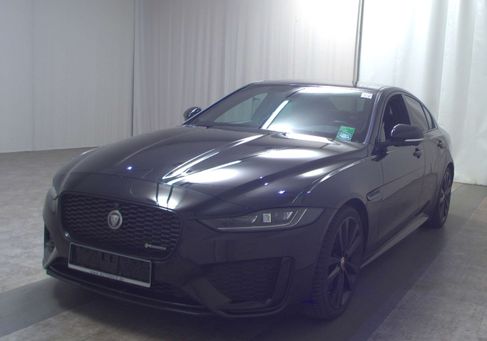 Jaguar XE, 2022