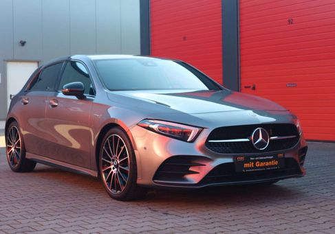 Mercedes-Benz A 200, 2023 3