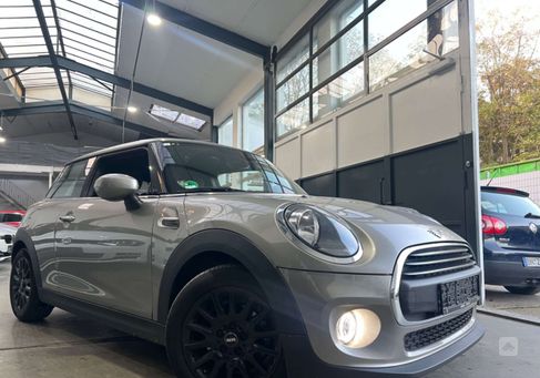 MINI ONE, 2019