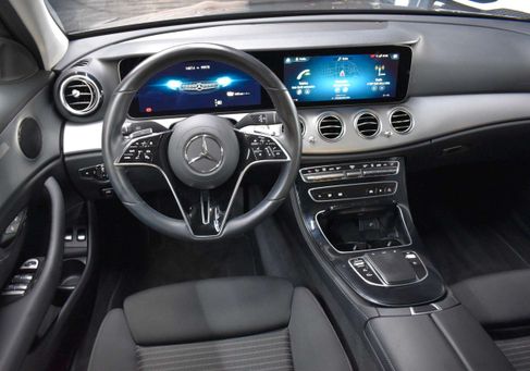 Mercedes-Benz E 300, 2021 2