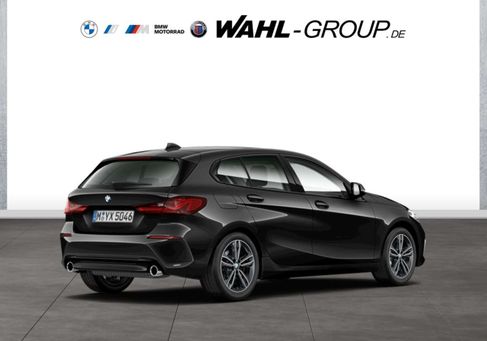 BMW 118, 2022