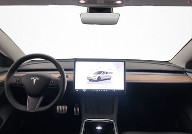 Tesla Model 3, 2022