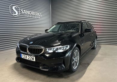 BMW 330, 2022