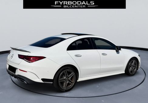 Mercedes-Benz CLA 200, 2022