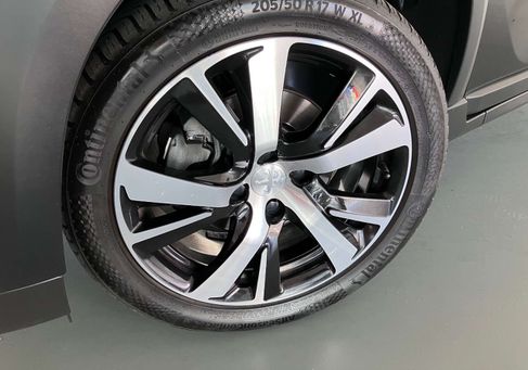 Peugeot 2008, 2019