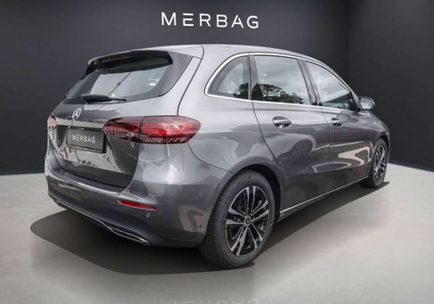 Mercedes-Benz B 180, 2024