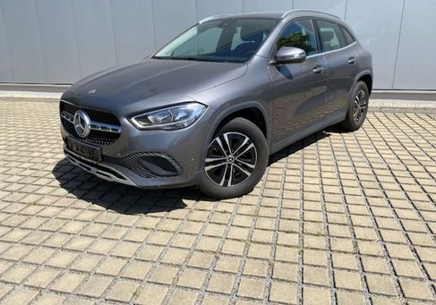 Mercedes-Benz GLA 180, 2023