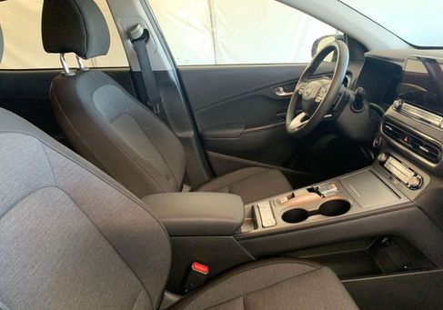 Hyundai Kona, 2023 3