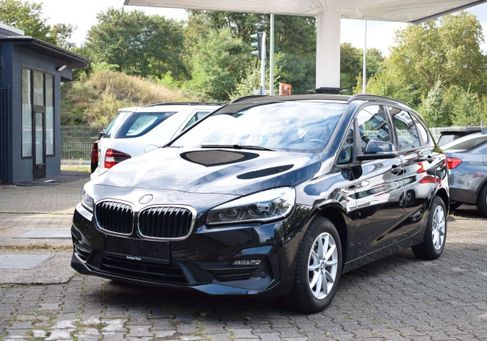 BMW 216, 2019