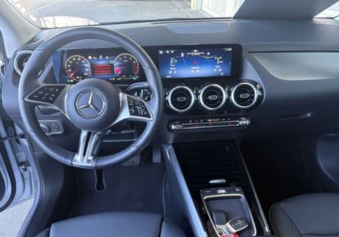 Mercedes-Benz B 200, 2025