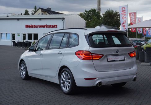 BMW 220, 2020 3
