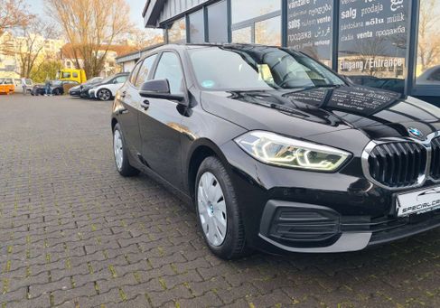 BMW 116, 2020