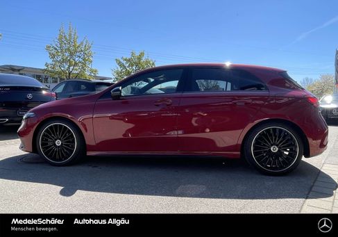 Mercedes-Benz A 180, 2025 2