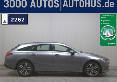 Mercedes-Benz CLA 200, 2022