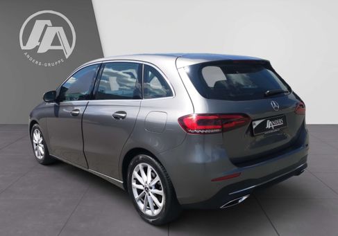 Mercedes-Benz B 180, 2019