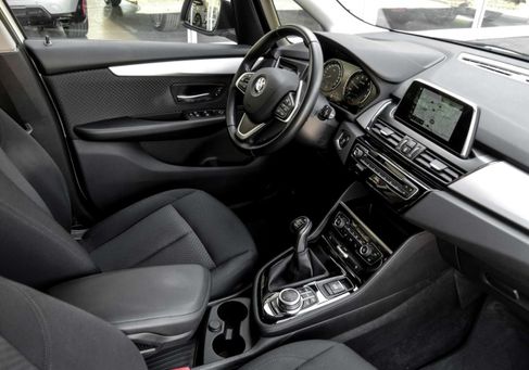 BMW 218, 2021 3