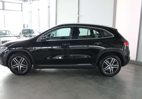 Mercedes-Benz GLA 200, 2020 3