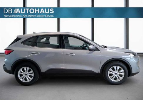 Ford Kuga, 2022