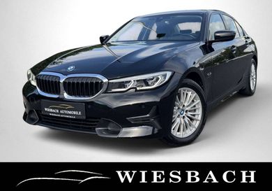 BMW 330, 2022