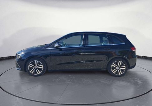 Mercedes-Benz B 200, 2021