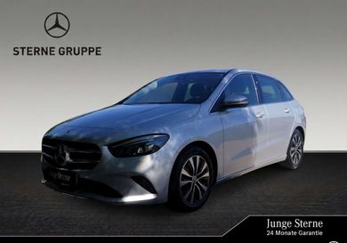 Mercedes-Benz B 200, 2022
