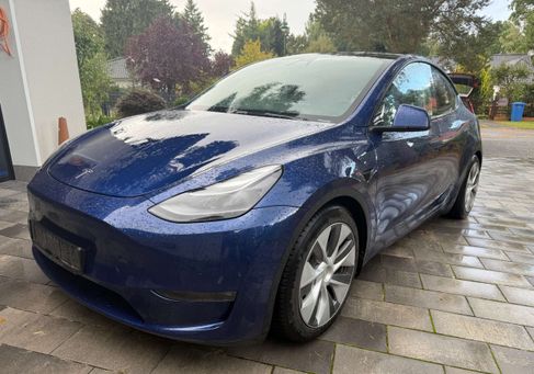 Tesla Model Y, 2021 3
