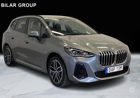 BMW 230, 2025