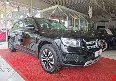 Mercedes-Benz GLB 200, 2022