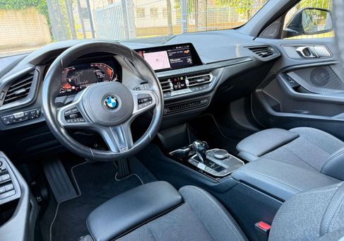 BMW 118, 2021