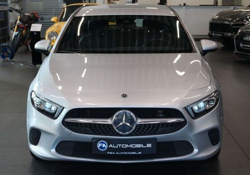 Mercedes-Benz A 200, 2021