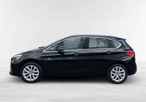 BMW 225, 2020 3