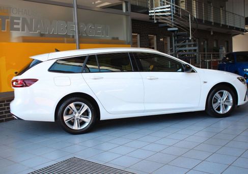 Opel Insignia, 2022 3