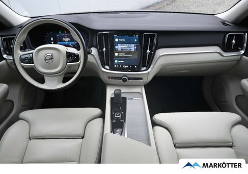 Volvo V60, 2022