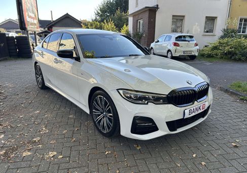 BMW 320, 2019 3
