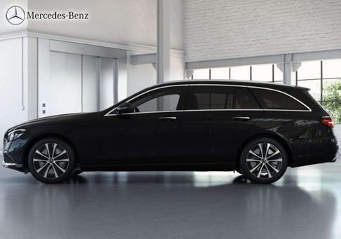 Mercedes-Benz E 300, 2022
