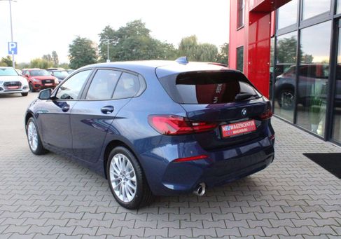 BMW 118, 2021