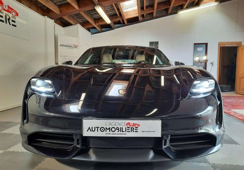 Porsche Taycan, 2020