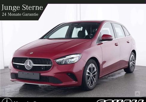 Mercedes-Benz B 180, 2023