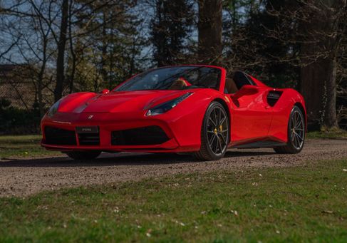 Ferrari 488 Spider, 2018 3