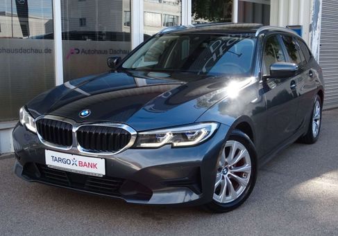 BMW 320, 2022 3