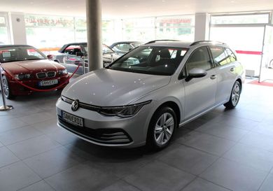 Volkswagen Golf, 2022
