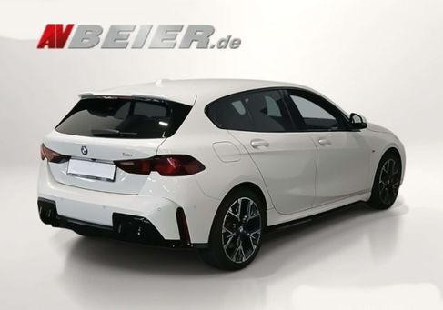 BMW 120, 2025