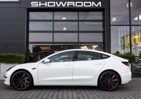 Tesla Model 3, 2019 3