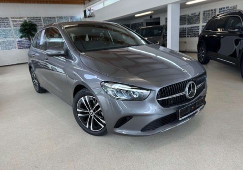 Mercedes-Benz B 180, 2024