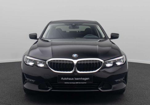 BMW 330, 2020