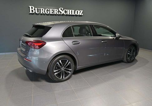 Mercedes-Benz A 180, 2025