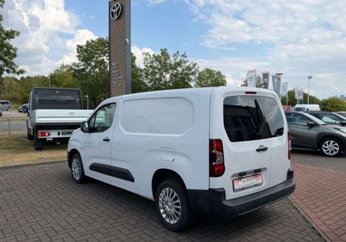 Toyota Proace, 2023 3