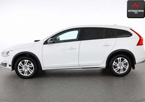 Volvo V60 Cross Country, 2019