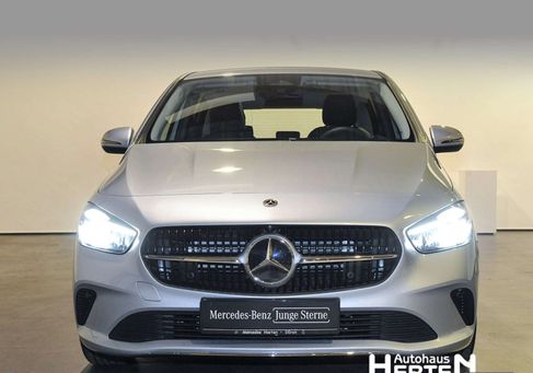 Mercedes-Benz B 200, 2024